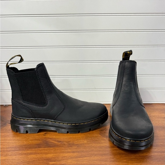 Dr. Martens black Embury Chelsea boot. Women’s size 8/Men’s size 7. - Picture 1 of 10